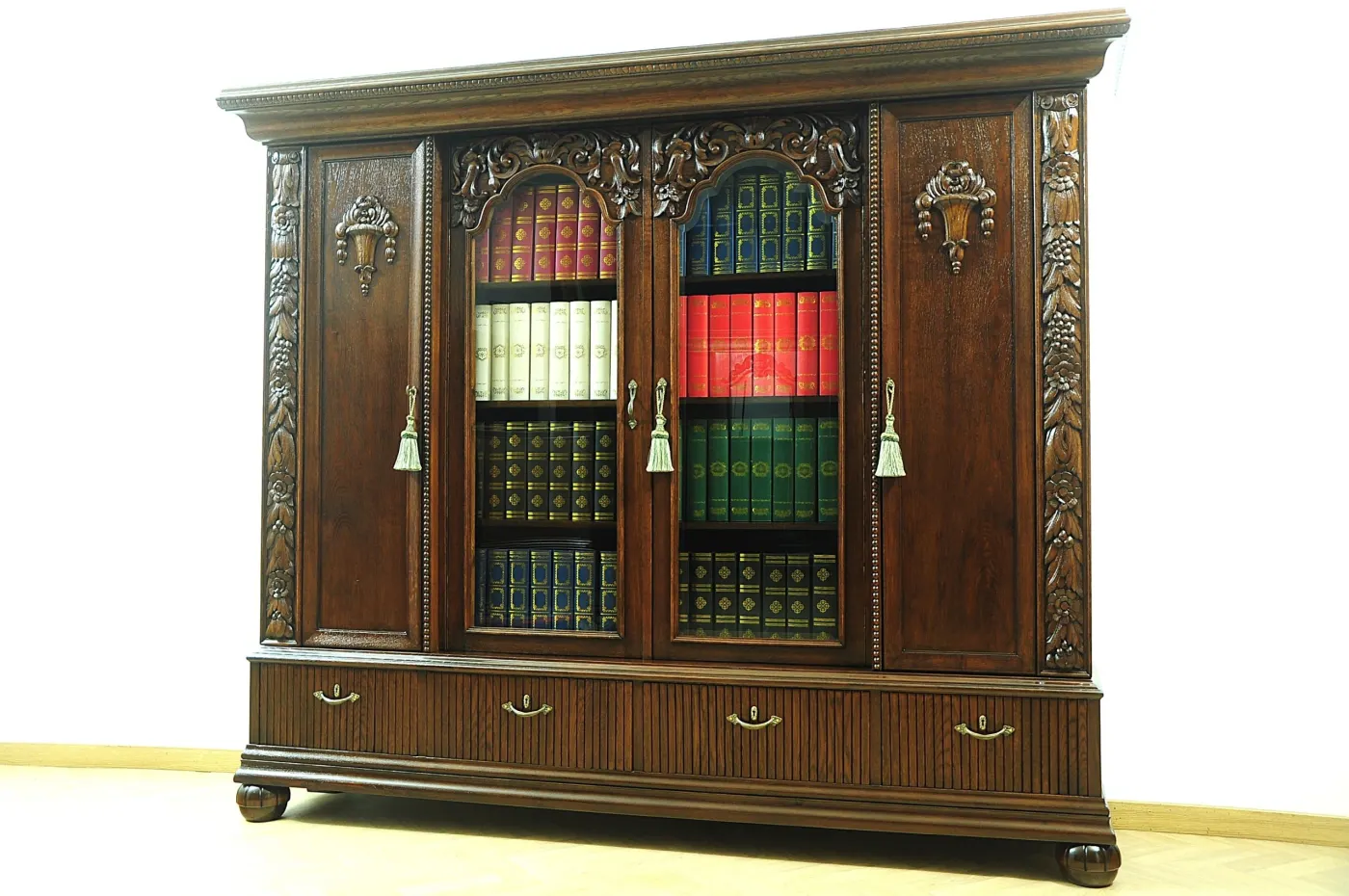 Biblioteka-witryna dębowa, secesja — zdjęcie 2