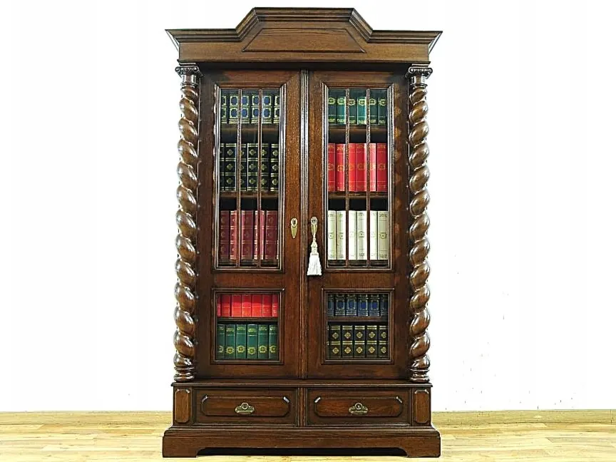 Biblioteka-witryna dębowa, neobarok — zdjęcie główne